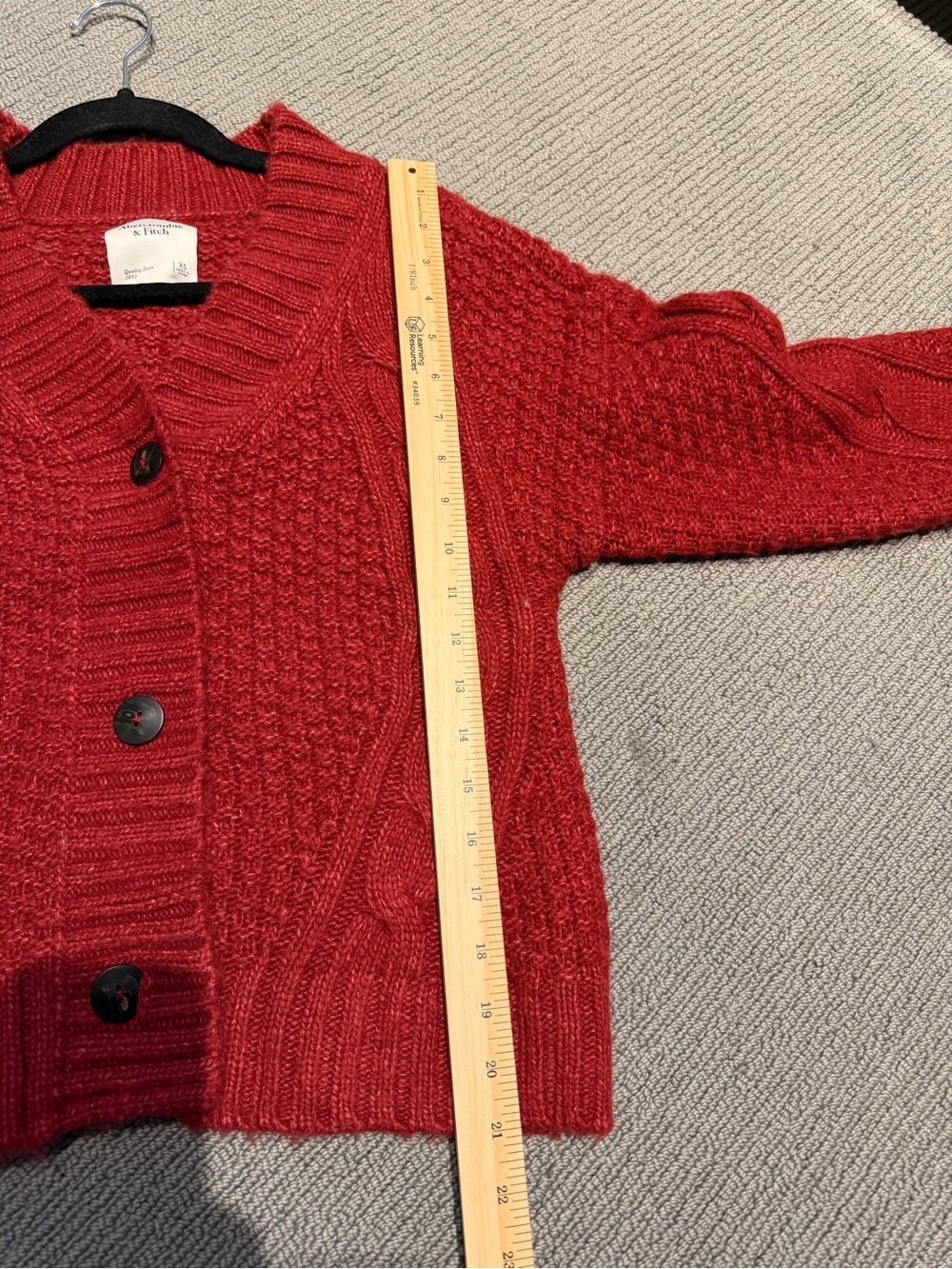 Women's Abercrombie & Fitch Red Cable-knit Cardigan - Size XSmall - Picture 6 of 7
